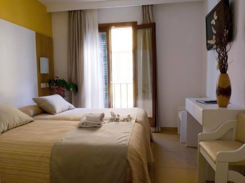 Sagitario Hostal Ciutadella Ciutadella  Zewnętrze zdjęcie