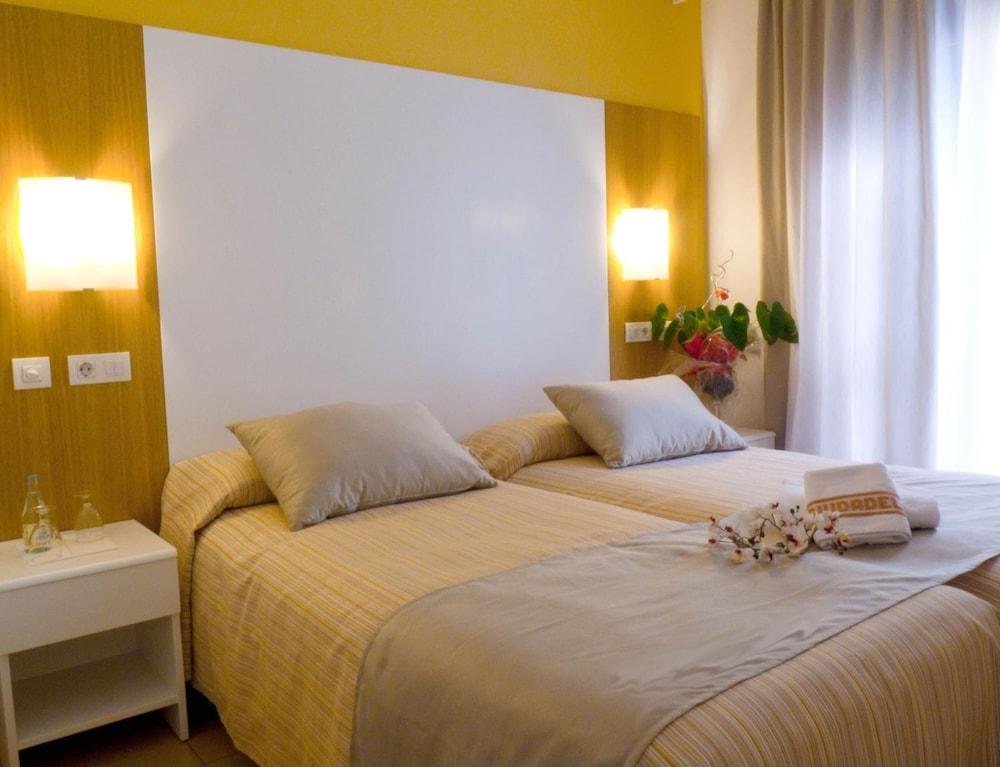 Sagitario Hostal Ciutadella Ciutadella  Zewnętrze zdjęcie